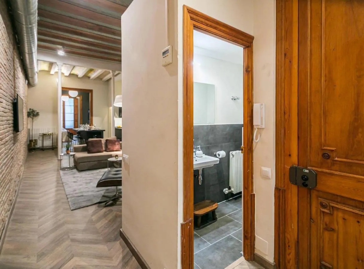 Avinyo 2 Gotic - Spacious Loft In Gothic Quarter! 바르셀로나 아파트